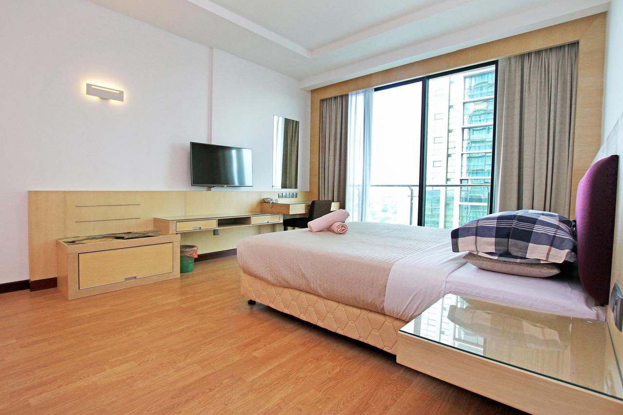 Bernard Holiday Home @ Imperial Suites Kuching Ngoại thất bức ảnh