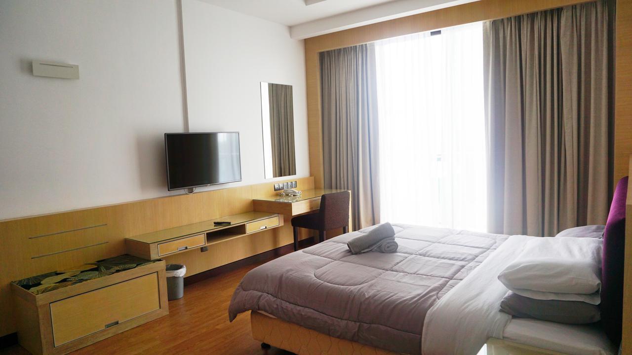 Bernard Holiday Home @ Imperial Suites Kuching Ngoại thất bức ảnh